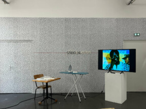 6.07.2024 – 19h Performance Ma bibliothèque coloniale, avec Dalila Mahdjoub