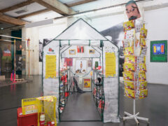 03.12.2025  Les événements : Tête à queue de l’univers, le poème de l’envers du temps et du VIH-sida