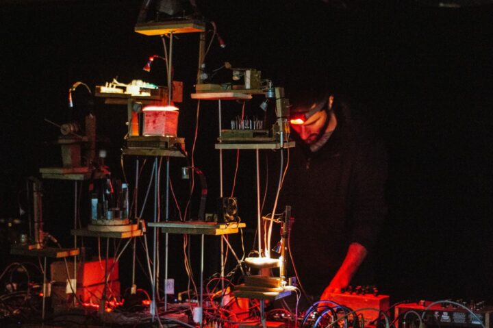 15.04.2026, 19h  Concert de TOUT EST CASSÉ, ROBOTIQUE DE FORTUNE